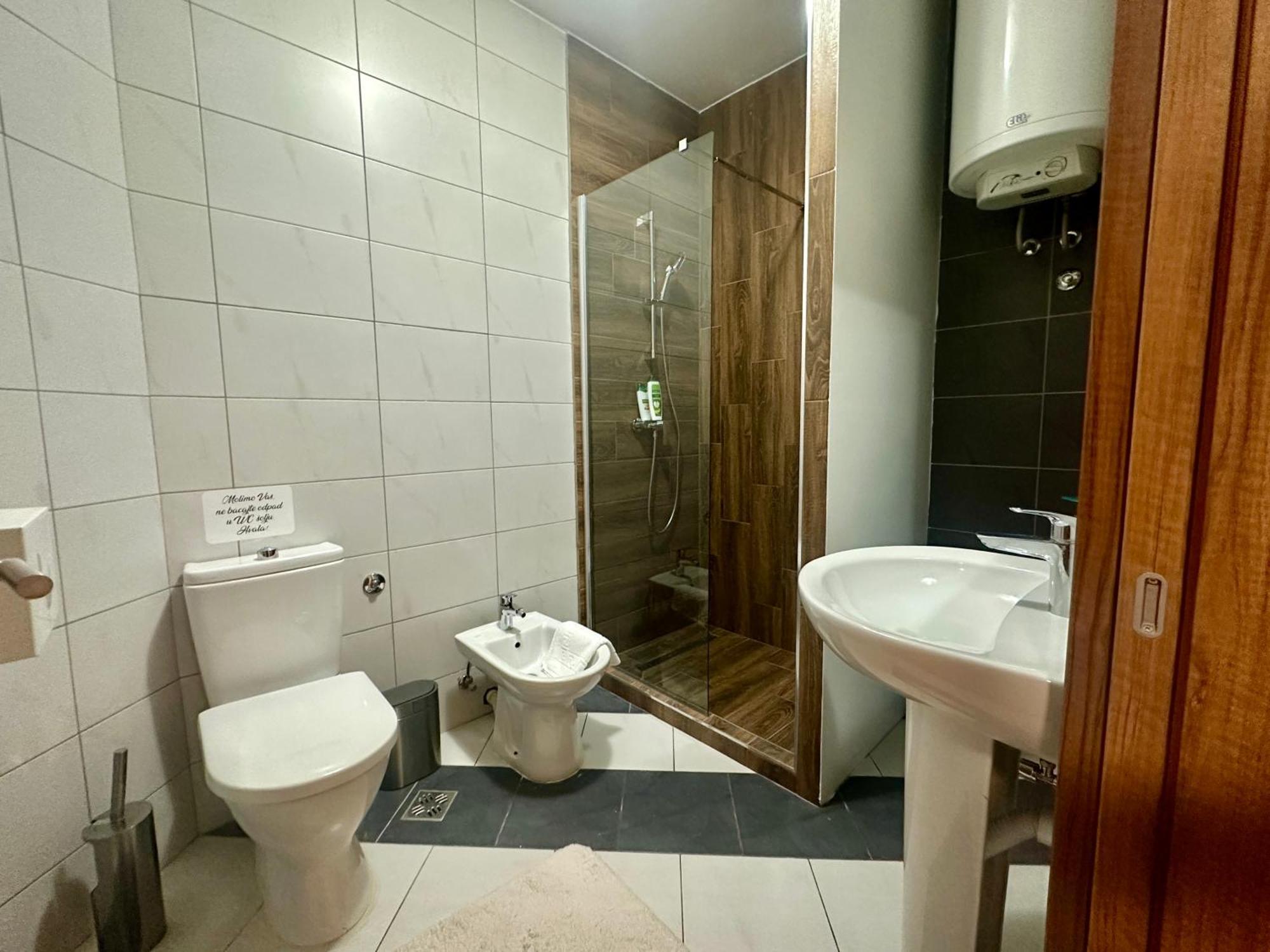Agape Villa Apartments Нови-Сад Экстерьер фото