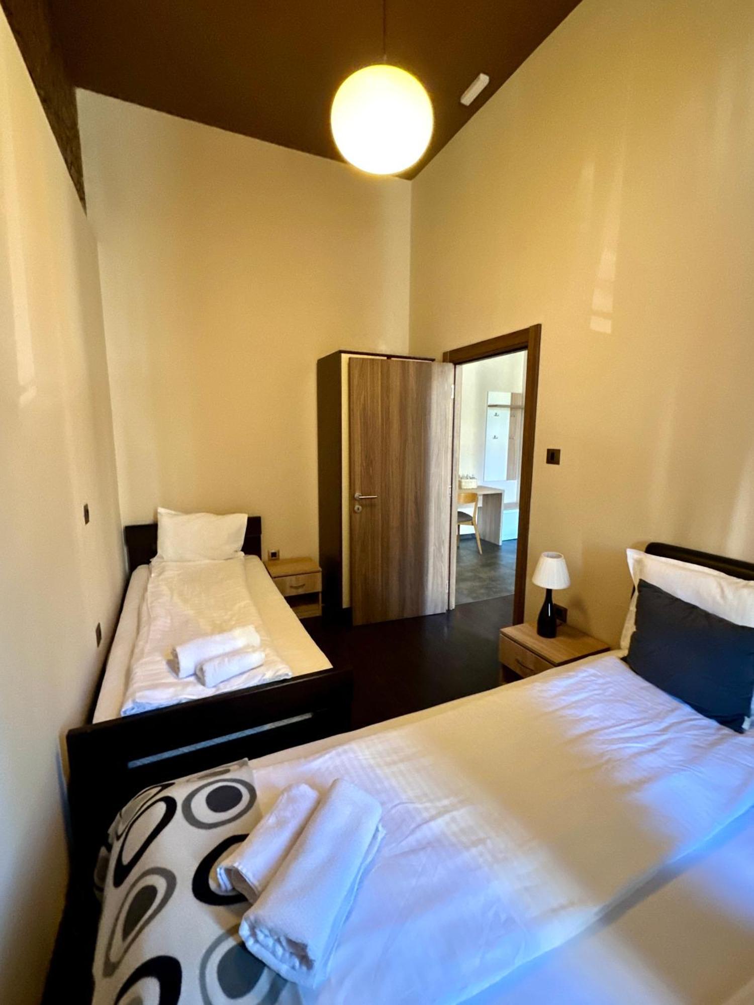 Agape Villa Apartments Нови-Сад Экстерьер фото