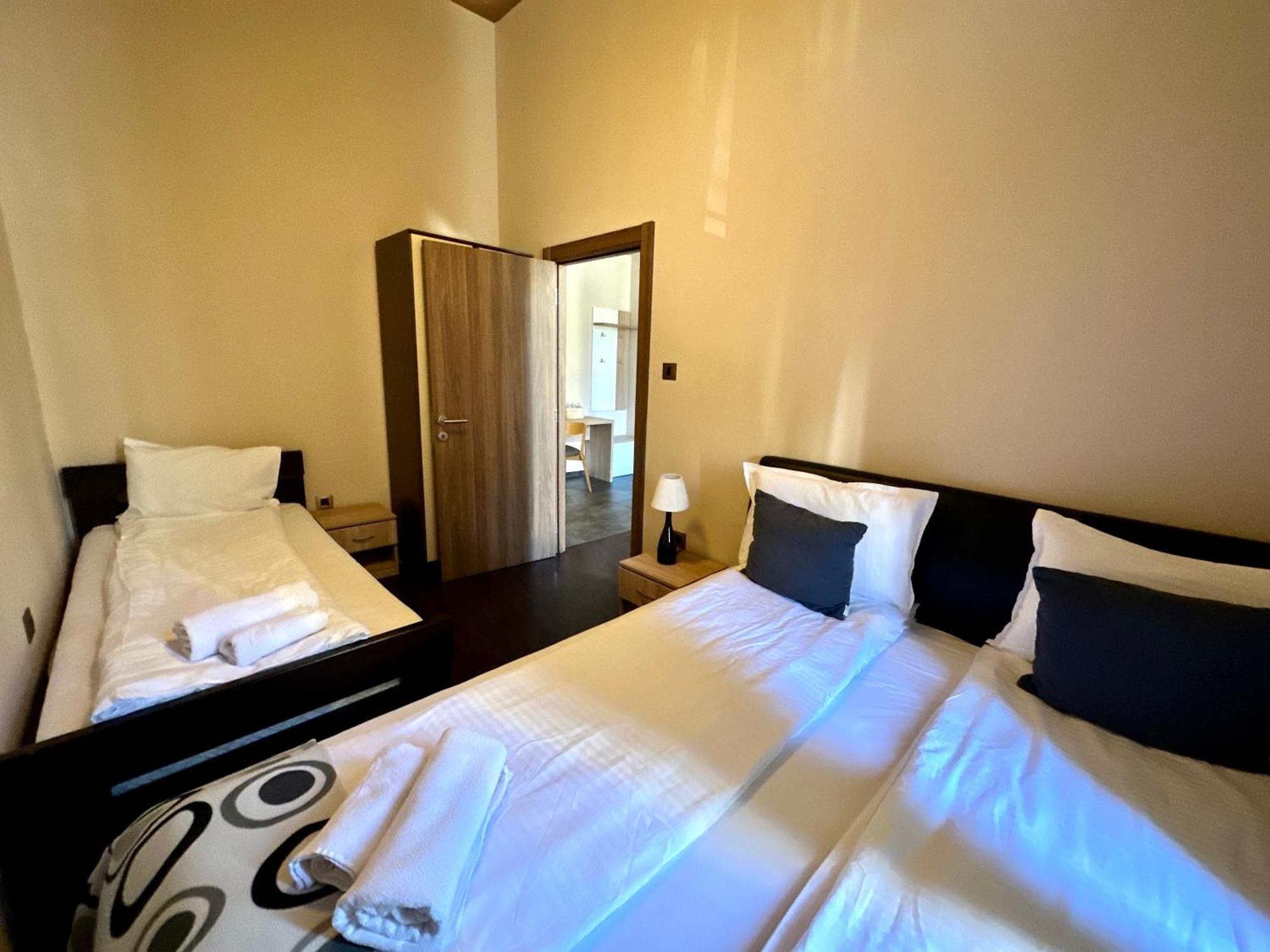 Agape Villa Apartments Нови-Сад Экстерьер фото