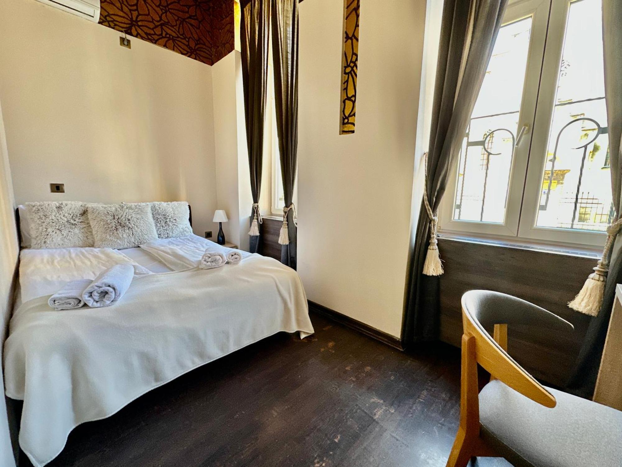 Agape Villa Apartments Нови-Сад Экстерьер фото